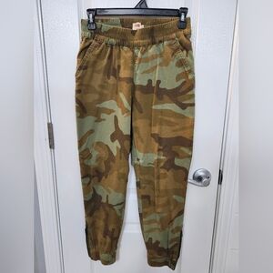 Womens Levi Joggers